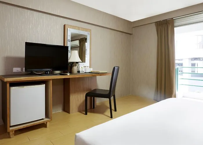 Watana Hotel