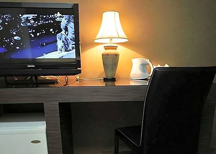 Watana Hotel 2*