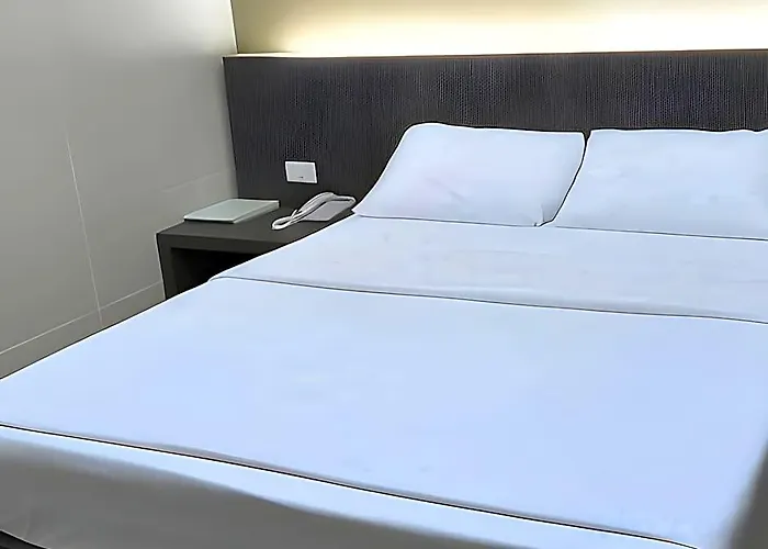 Watana Hotel 2*