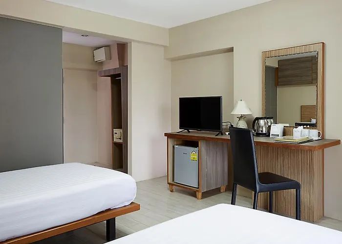 Hotel Watana 2*